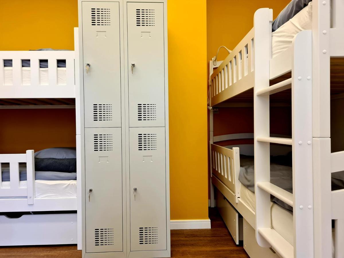 Railway Bed Hostel Kaunas Eksteriør billede