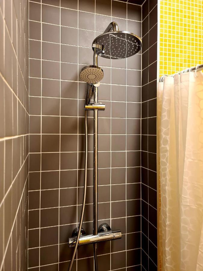 Railway Bed Hostel Kaunas Eksteriør billede